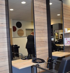 Modernisierter Friseursalon In Rhauderfehn (Rhauderwieke) (2)